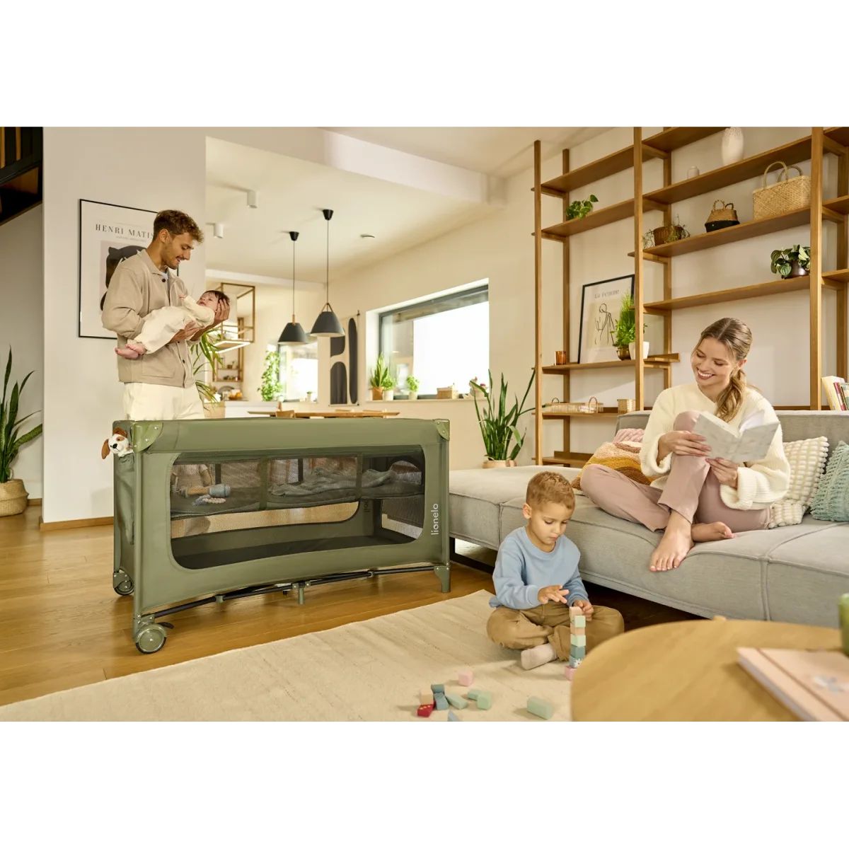 Lionelo Jasmin Easy Fold Beige Sand – Shtrat udhëtimi për bebe
