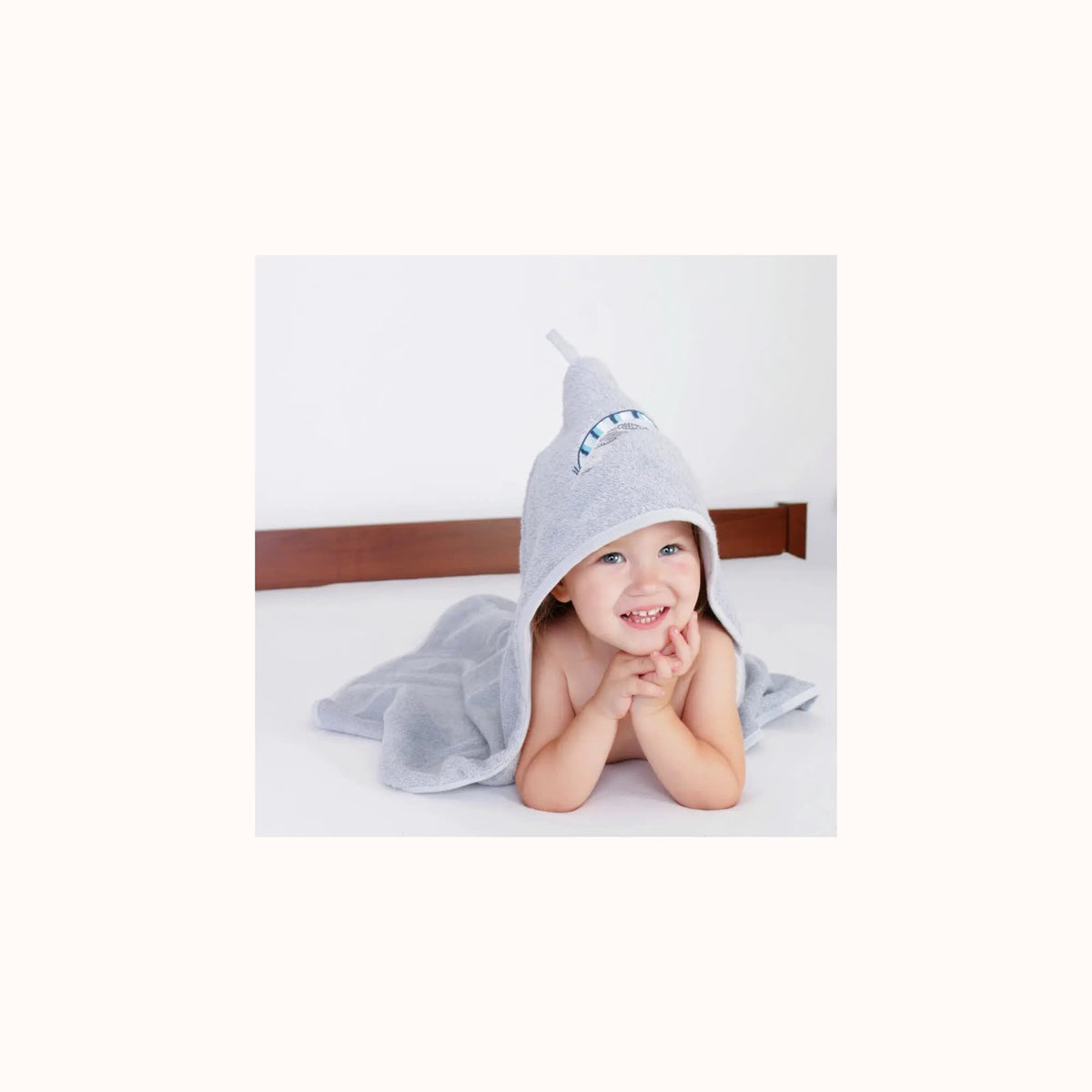 Babymatex Peshqir bebeje me kapuç ROBIN, 80 × 80 cm