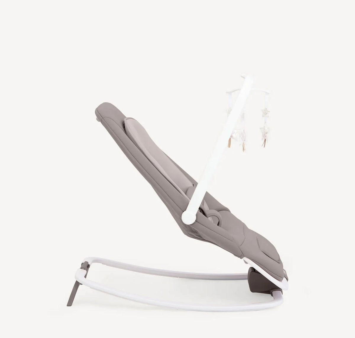Joie Dreamer Walnut – Luhatëse për bebe