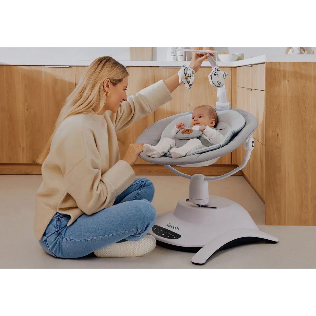 Lionelo Bella Grey Concrete – Luhatëse elektrike për bebe