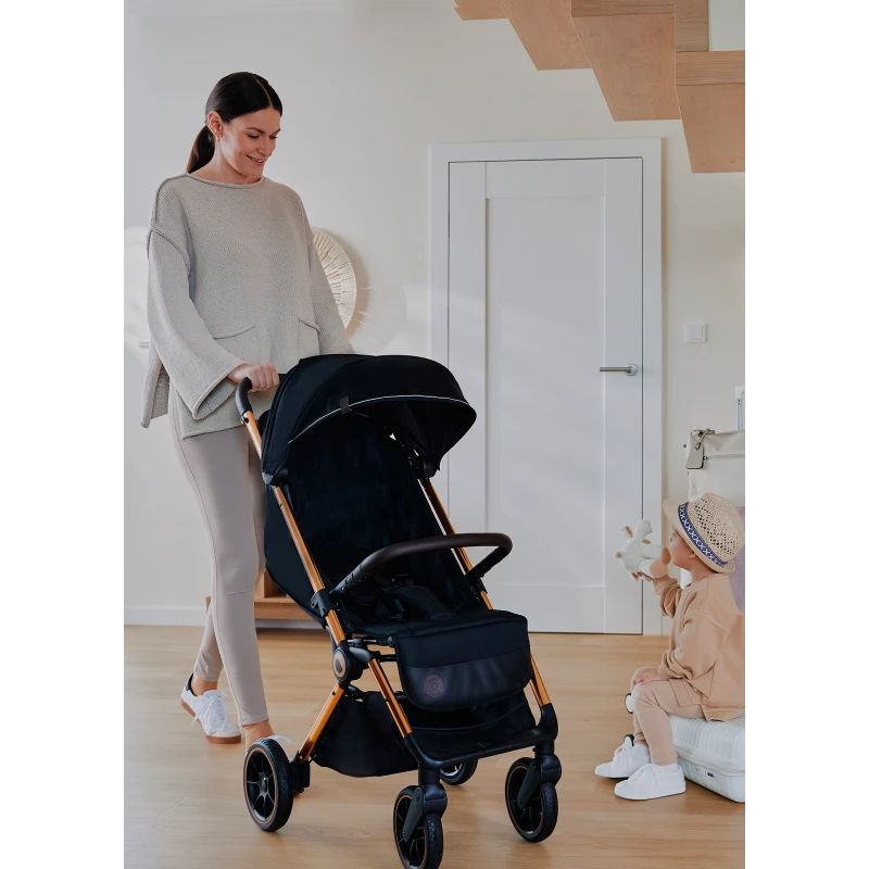 Lionelo Cloe Black Onyx – Karrocë për shëtitje